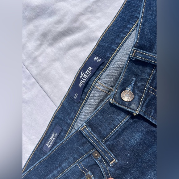 Hollister Epic Flex Slim Straight Jeans - Picture 4 of 4